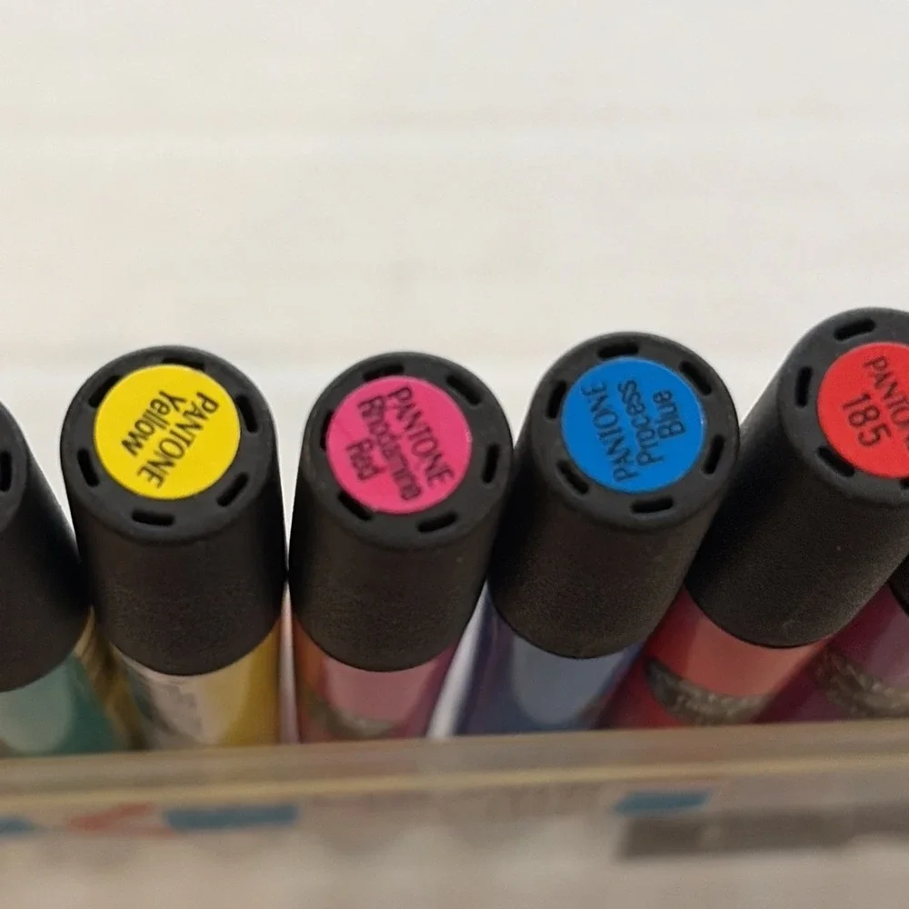 Vintage Pantone by Letraset Tria Markers 12 Set #1 Brights Dual Tip Studio Case